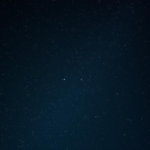 Questo puoi vederlo: le stelle che compaiono una a una nel cielo notturno