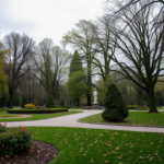 Questo puoi vederlo: un’opera d’arte fatta con materiali di riciclo in un parco